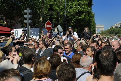 operation Nature Capitale 2010 on the Champs-Elysées, the french president Nicolas Sarkozy surrounded by the crowd
