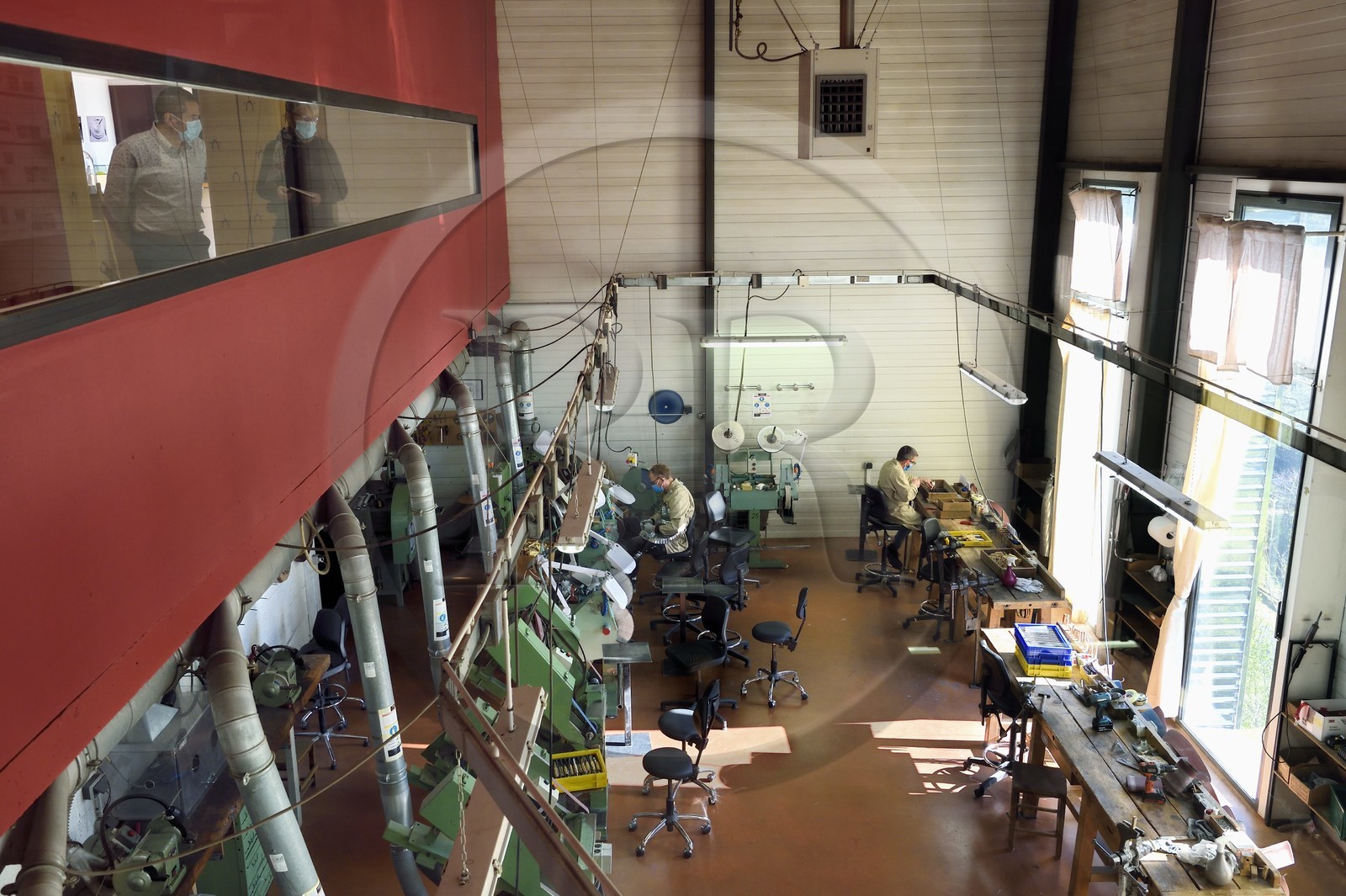 France, Dordogne (24), Périgord Vert, Nontron, fabrication artisanale des couteaux de Nontron à la Coutellerie Nontronnaise