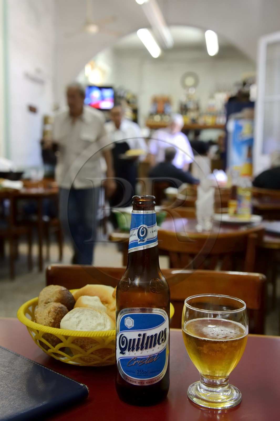 Argentine, Buenos Aires, quartier Palermo, restaurant populaire Club Eros, la bière argentine Quilmes