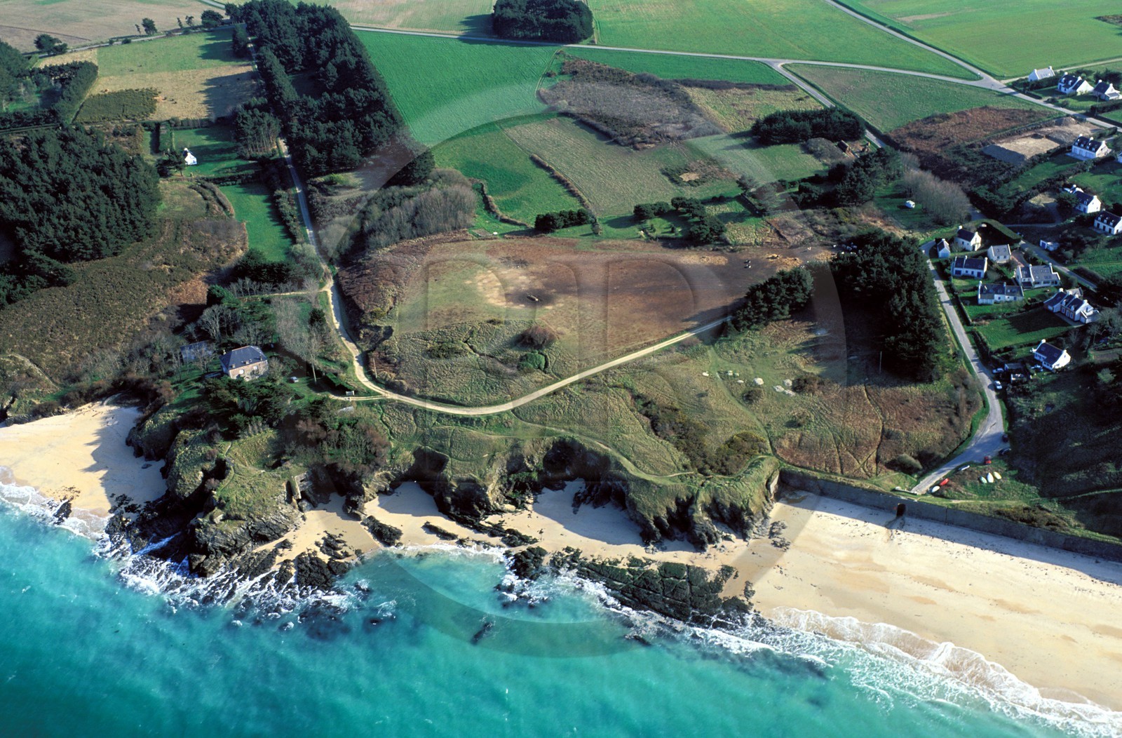 France, Morbihan (56), Belle-île, la plage de Samzun au nord-est de l' île (vue aérienne)