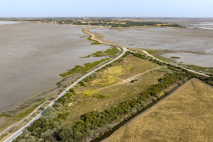 France, Charente Maritime, Port-des-Barques, Ile Madame and the tombolo of Passe aux Boeufs which connects it to the continent in the background (aerial view)