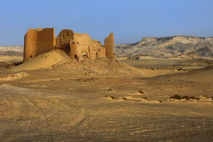 Egypte, désert libyque, forteresse de Ain el-Labakha à l' est de Kharga