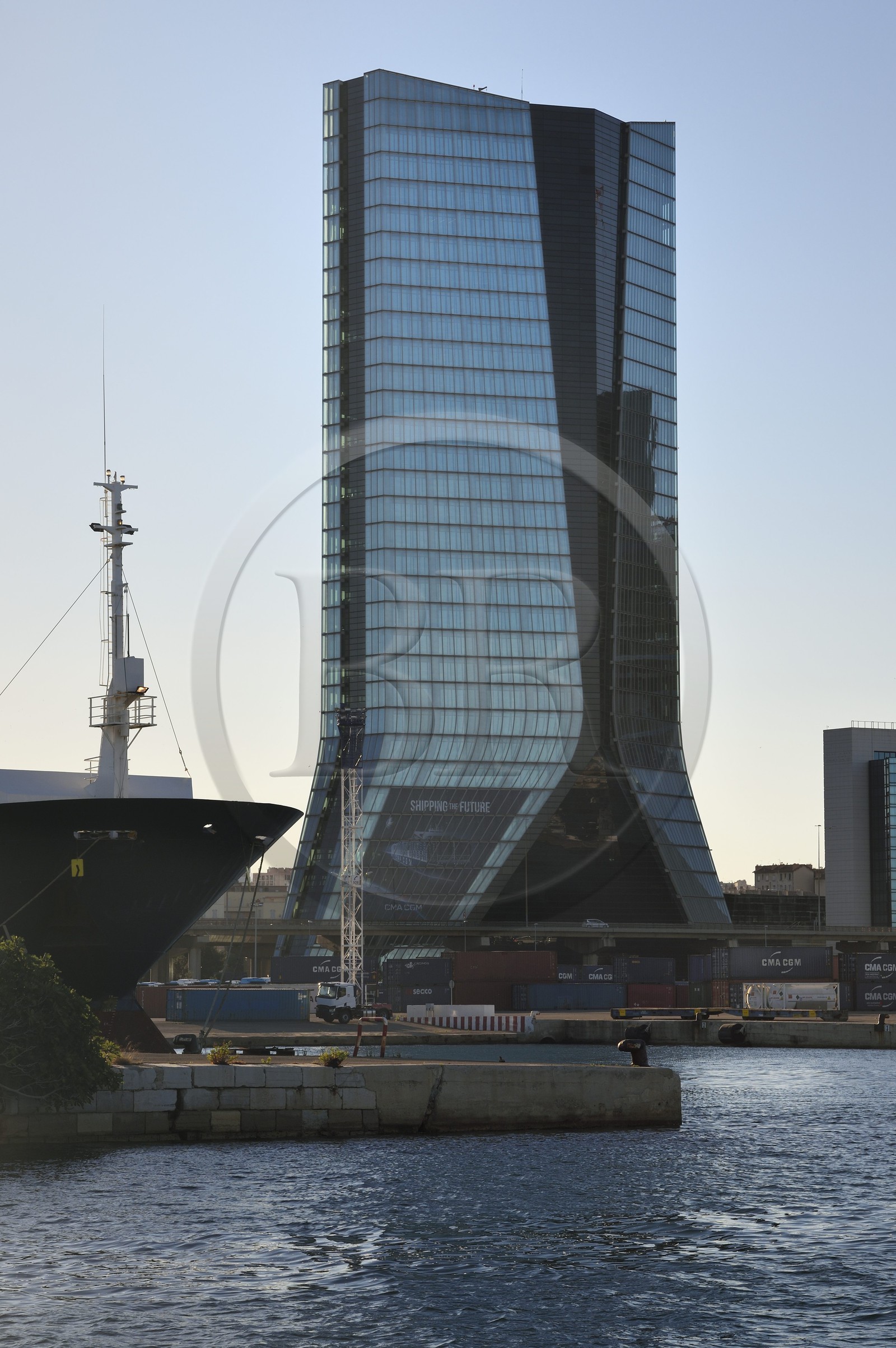 France, Bouches-du-Rhône (13), Marseille, Zone Euroméditerranée, Grand Port Maritime, quartier des Docks, tour CMA CGM de l'architecte Zaha Hadid