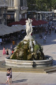 France, Hérault (34), Montpellier, Place de la Comédie, fontaine des Trois Grâces