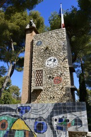 France, Alpes Maritimes, St Paul de Vence, Fondation Maeght, a museum of contemporary art, the Miro labyrinth