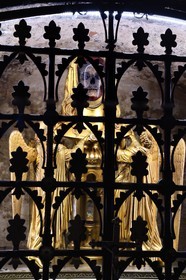 France, Var (83), Provence Verte, Saint-Maximin-la-Sainte-Baume, basilique Sainte Madeleine, reliquaire de Marie-Madeleine avec le crâne qui selon la tradition est celui de Marie-Madeleine