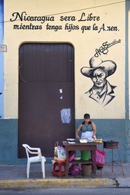 Nicaragua, Leon, fresques murales de la révolution sandiniste, citation du général Augusto César Sandino