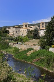 France, Aude (11), village de Caunes-Minervois, abbaye  bénédictine fondée en 780