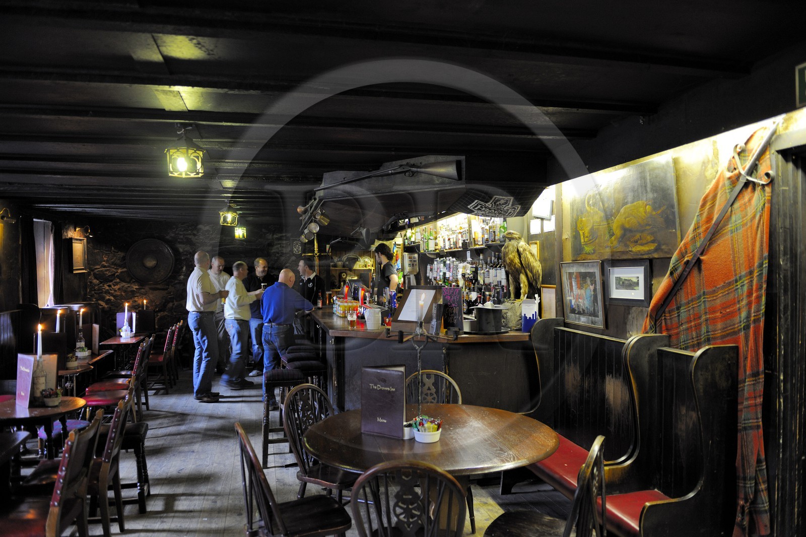 Royaume-Uni, Ecosse, région des Highlands, le pub Drover's Inn au nord du Loch Lomond