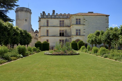 France, Dordogne, Perigord Vert, Bourdeilles, Bourdeilles Castle, the castle called Pavillon Renaissance from the fifteenth century right and the medieval castle of the 13th century on the background left