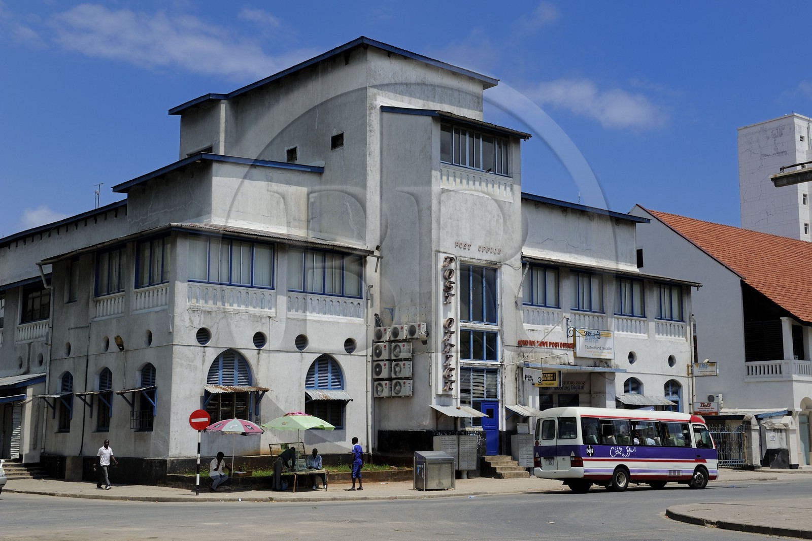 Tanzanie, Dar es-Salaam, l'ancienne poste centrale de l'époque coloniale Tanzanie, Dar es-Salaam, l'ancienne poste centrale de l'époque coloniale