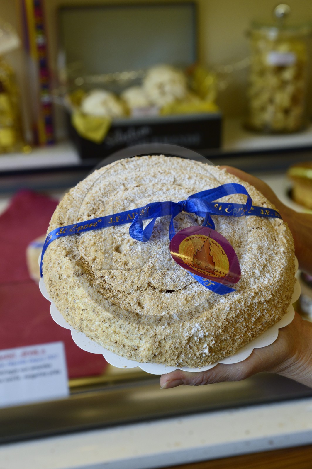 France, Meurthe-et-Moselle (54), Nancy, Patisserie Adam, gateau le Saint Epvre