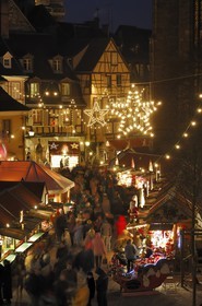 France, Haut Rhin (68), Colmar, Marché de Noel de la place des Dominicains