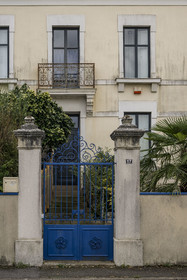 France, Loire-Atlantique (44), banlieue de Nantes, Rezé, quartier Trentemoult, autrefois seuls les capitaines de marine qui avaient franchi le Cap Horn avaient le droit de planter un palmier dans leur jardin