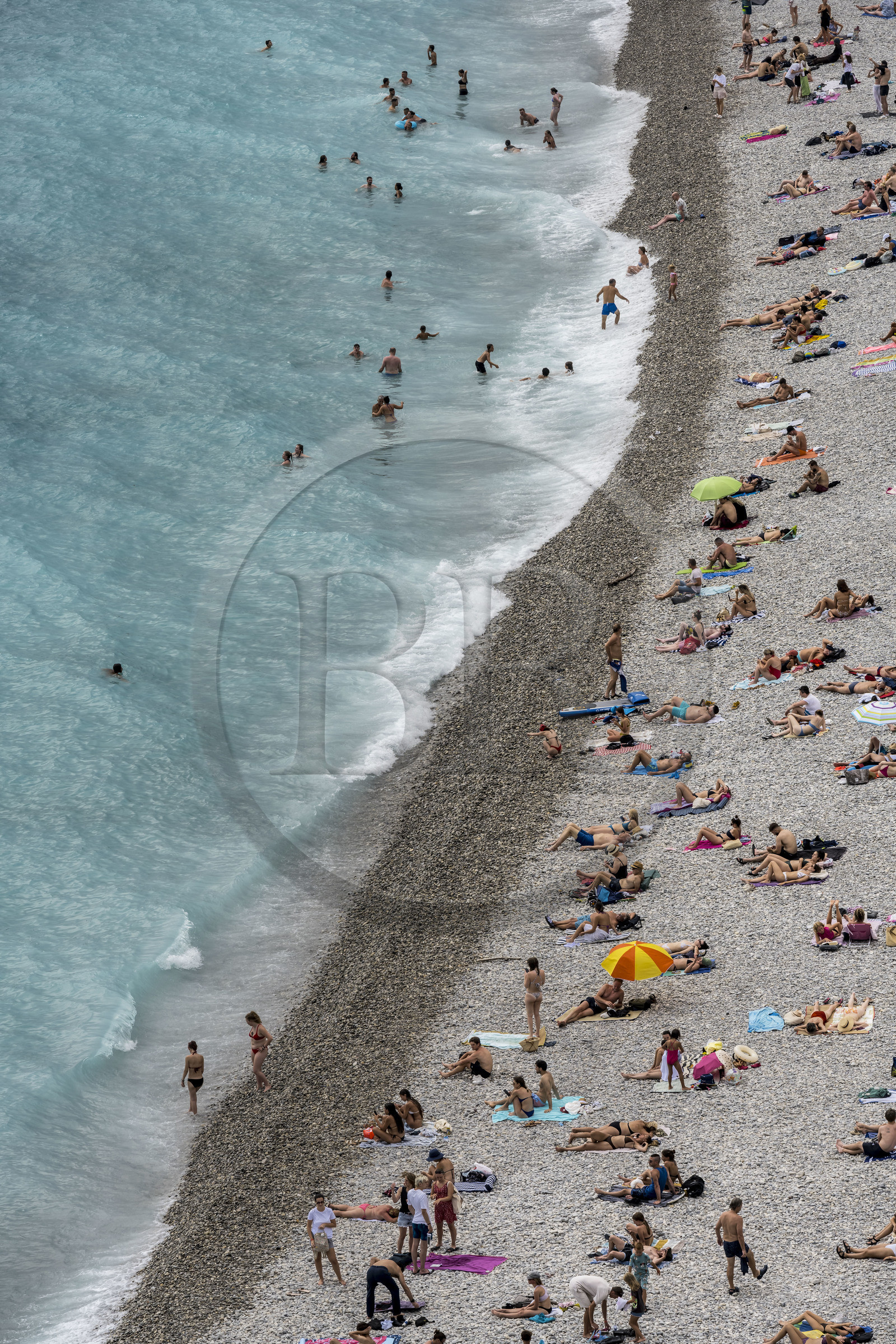 France, Alpes-Maritimes (06), Nice classée Patrimoine Mondial de l'UNESCO,  quai des Etats Unis, plage du Castel