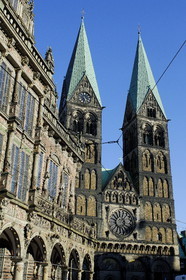 Germany, Bremen, facade of the City Hall and Saint-Peter cathedral