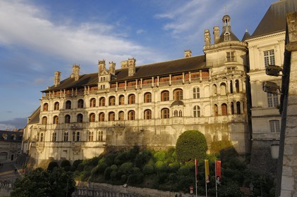 France, Loir-et-Cher (41), vallée de la Loire classée au Patrimoine Mondial de l'UNESCO, château de Blois, façade de l'aile François 1er