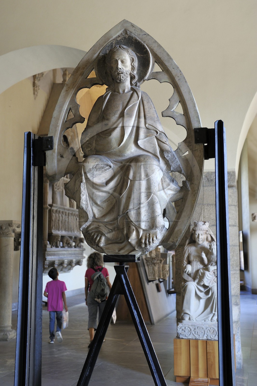 Italie, Lombardie, Milan, le Castello Sforzesco (château des Sforza), musée d'Art Ancien, fenêtre en amande avec la bénédiction du Rédempteur et l'Assomption (vers 1350)