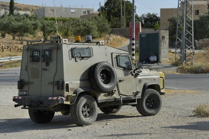 Israel, Cisjordanie, region de Bethléem, véhicule blindé de l'armée israélienne