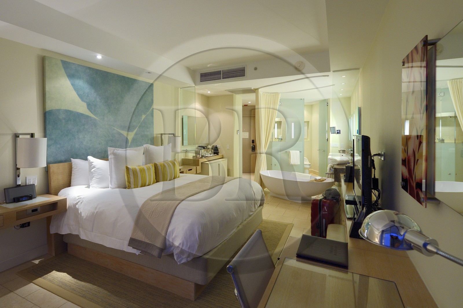 Panama, Panama City, Punta Colon, Hotel et tour Trump Ocean Club International, une chambre standart de l'hotel Panama, Panama City, Punta Colon, Hotel et tour Trump Ocean Club International, une chambre standart de l'hotel