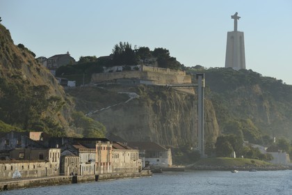 Portugal, région de Lisbonne, commune d'Almada sur la rive sud du Tage, le Cristo Rei (Christ Roi)