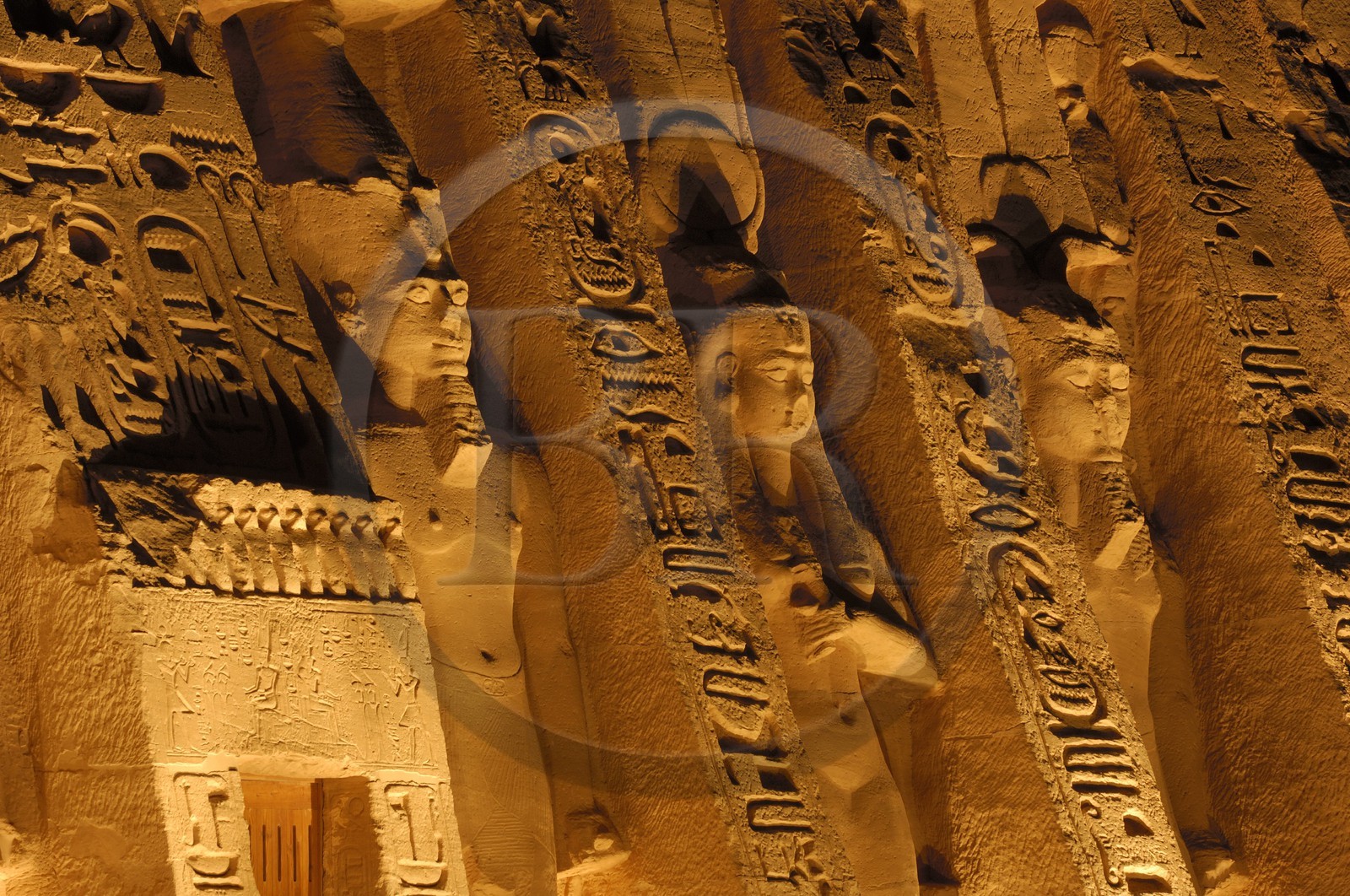 Egypte, Haute Egypte, Nubie, Abou Simbel, site classé Patrimoine Mondial de l' UNESCO, temple de Nefertari dédié à la déesse Hathor