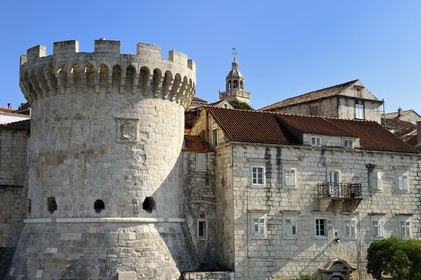 Croatie, Dalmatie, cote dalmate, Ile de Korcula, ville de Korcula, tour de défense sur le port