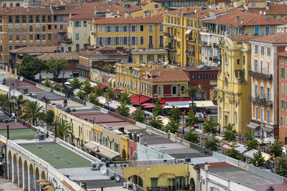 France, Alpes-Maritimes (06), Nice classée Patrimoine Mondial de l'UNESCO, le Vieux Nice, le marché du cours Saleya,