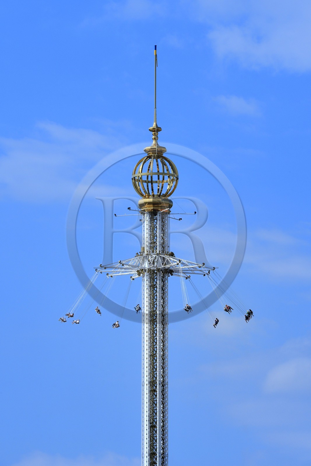 Suède, Stockholm, Djurgarden, le parc d'attractions Gröna Lund aux accents de fête foraine, les Chaises Volantes