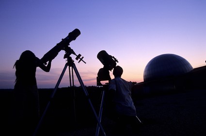 France, Gers, Fleurance, hameau des etoiles, observation of the vault of heaven with a telescope in front of the dome