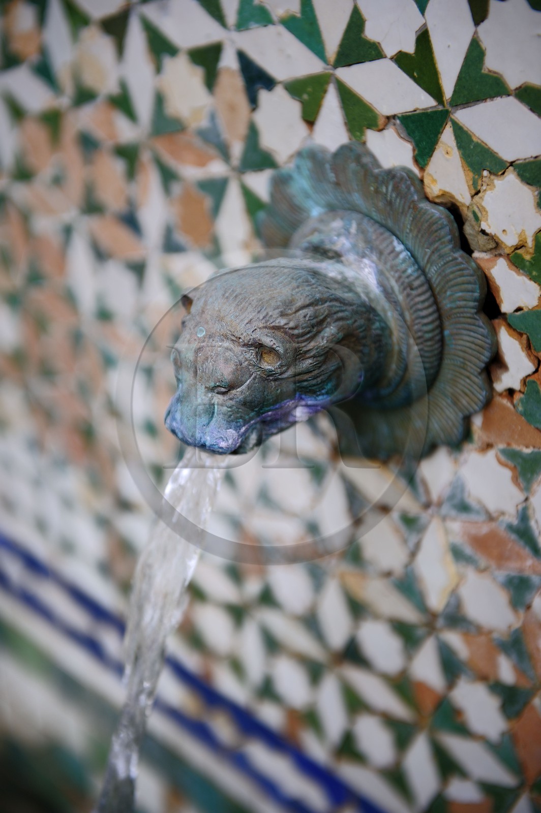 Maroc, Moyen Atlas, Fès, ville impériale, hôtel Sofitel Palais Jamai, une fontaine dans les jardins