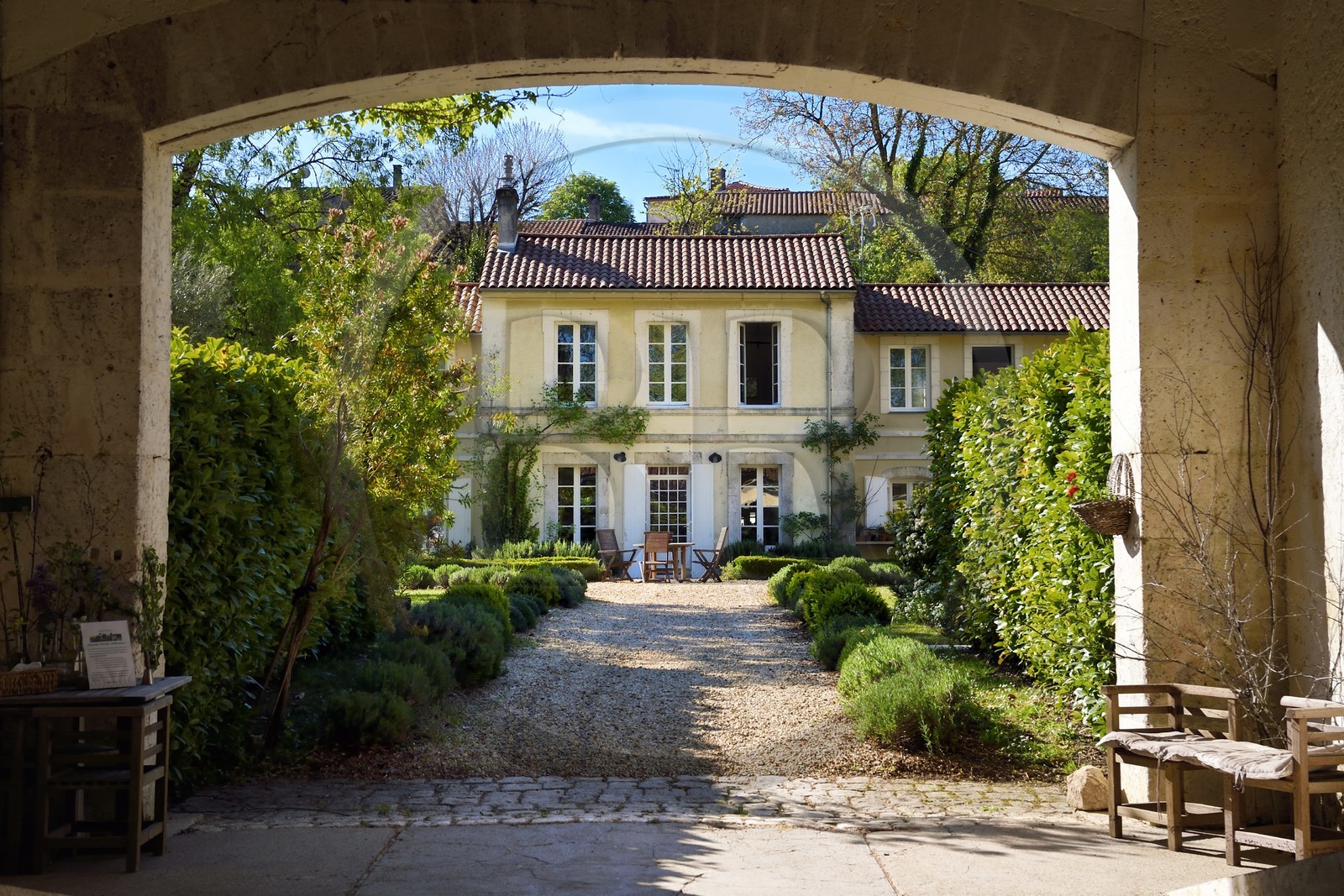 France, Charente (16), Bourg-Charente, chambres d'hotes le Domaine des Platanes