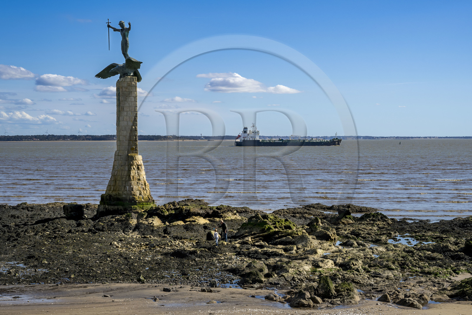 France, Loire-Atlantique (44), Estuaire de la Loire, Saint-Nazaire, la Grande plage, Monument Americain appelé Sammy édifié en mémoire du débarquement américain du 26 juin 1917 à Saint-Nazaire sur le front de mer