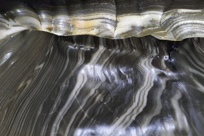 Roumanie, Transylvanie, région de Cluj, Turda, ancienne mine de sel de Turda dont l'exploitation a commencée à l'époque romaine, transformée en centre de loisirs et de santé, paroi de sel