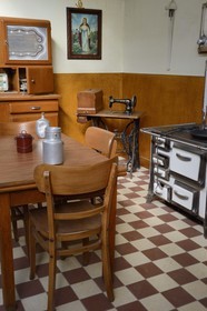 France, Moselle (57), Vallée de la Fensch, Neufchef, musée de l'ancienne mine de fer de Hayange, reconstitution d'une cuisine des années 1950 dans une maison de mineur
