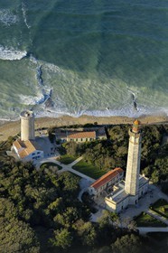 France, Charente-Maritime (17), Ile de Ré, Phare des Baleines (vue aérienne)