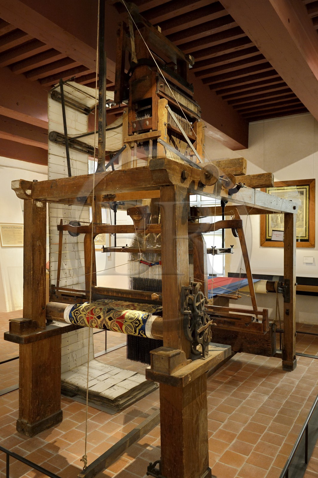 France, Rhône (69), Lyon, site historique classé Patrimoine Mondial de l'UNESCO, Vieux Lyon, musées Gadagne, Musée d'histoire de la ville de Lyon, métier à tisser la soie mis au point par Joseph Marie Jacquard dit métier Jacquard France, Rhône (69), Lyon, site historique classé Patrimoine Mondial de l'UNESCO, Vieux Lyon, musées Gadagne, Musée d'histoire de la ville de Lyon, métier à tisser la soie mis au point par Joseph Marie Jacquard dit métier Jacquard