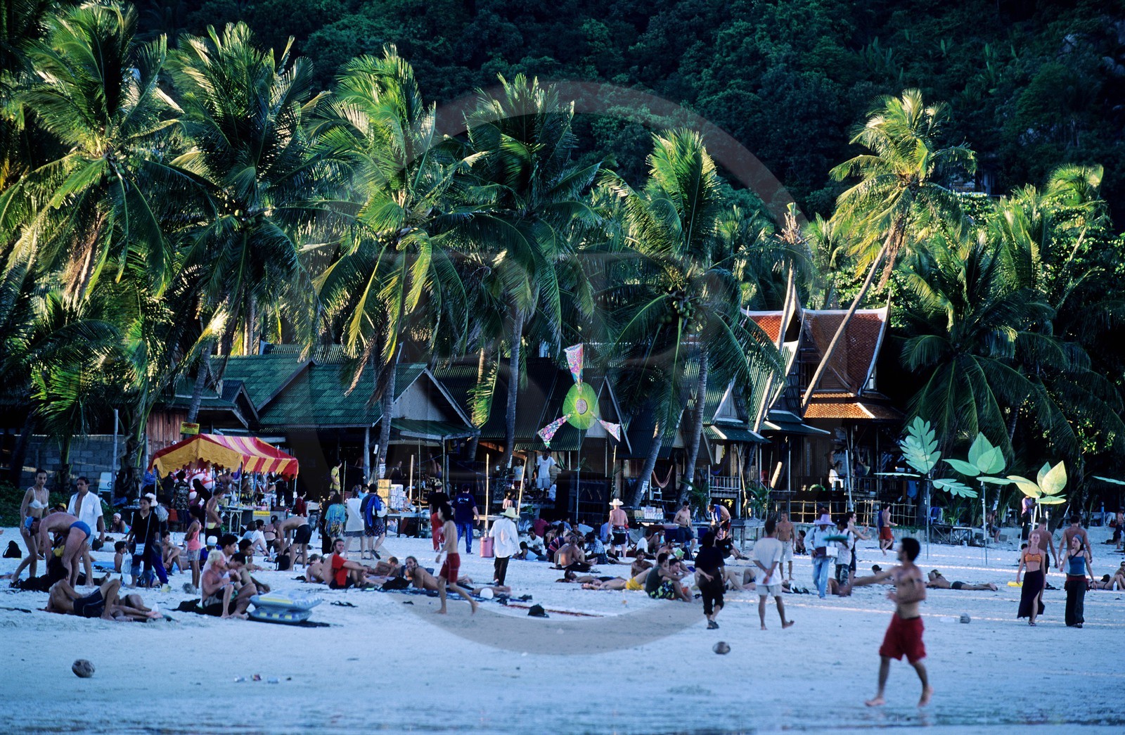 Thaïlande, Archipel îles Samui, Full Moon Party sur l' île de Koh Pha-Ngan, coucher de soleil sur la plage de Had Rin