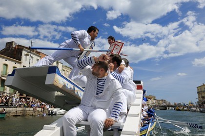 France, Herault, Sete, canal Royal (Royal Canal), Fete de la Saint Louis (St Louis's feast), sea jousting