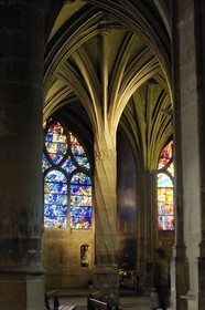 France, Paris (75), Eglise Saint-Séverin , la colonne torse dans le double déambulatoire