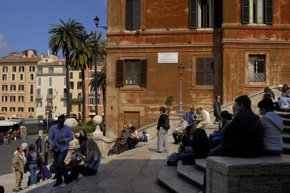 Italie, Latium, Rome, centre historique classé Patrimoine Mondial de l'UNESCO, Piazza di Spagna, l'escalier de la Trinita dei Monti de 135 marches du XVIIIe siècle