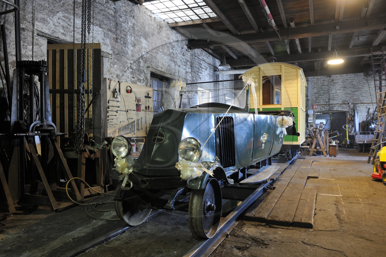 France, Moselle (57), Abreschviller, le petit train anciennement train forestier, ancienne voiture transformée en Draisine Hotchkiss construite par le réseau en 1930 pour le transport des ouvriers