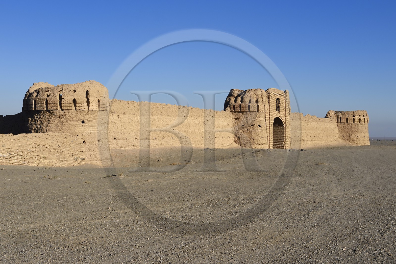 Iran, Province d'Ispahan, désert du Dasht-e Kavir, caravanserail au sud de Nain