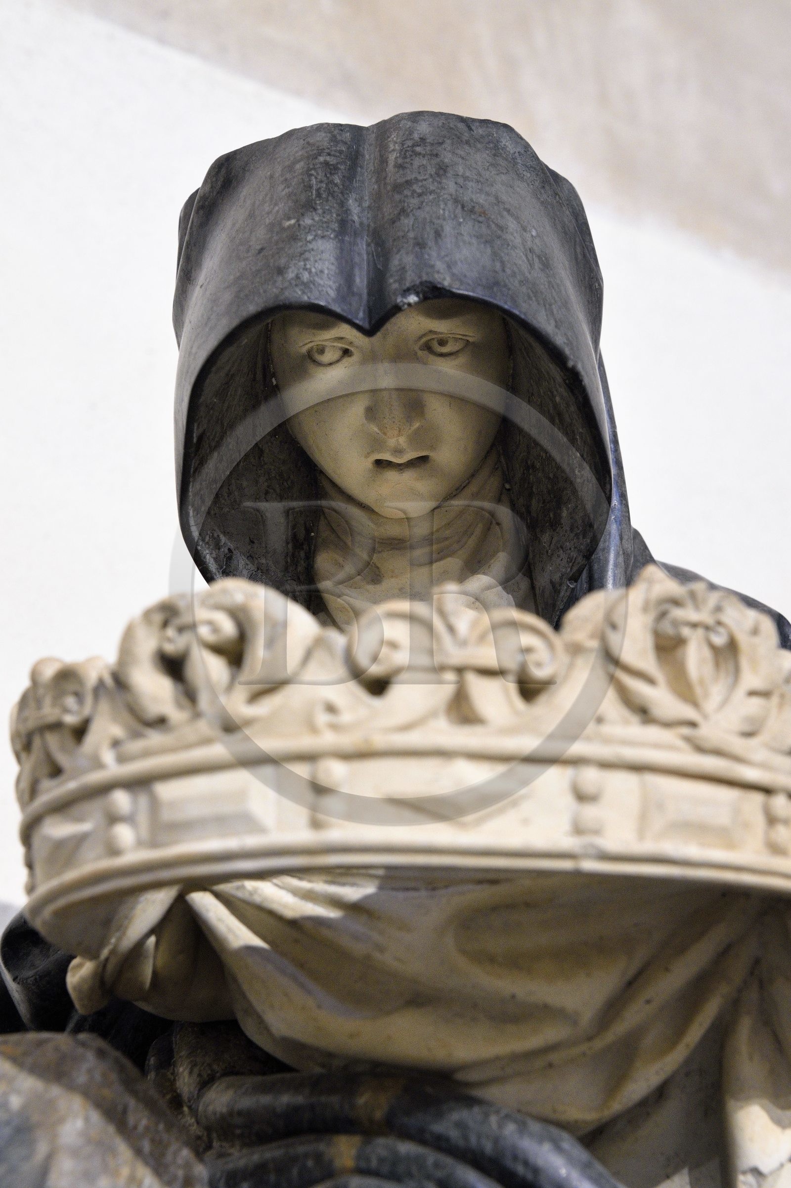 France, Meurthe-et-Moselle (54), Nancy, le Palais Ducal (Palais des Ducs de Lorraine) et musée lorrain, église des Cordeliers, une clarisse tend la couronne de Lorraine au gisant de la Duchesse Philippe de Gueldre (détail) par le sculpteur Ligier Richier (XVIème siècle)