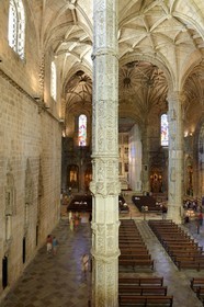 Portugal, Lisbonne, Bélem, Monastere des Hiéronymites (Mosteiro dos Jerónimos), classé Patrimoine Mondial de l'UNESCO, église Santa Maria, la décoration des piliers et de la voute sont de Joao de Castilho dans le pure style manuélin