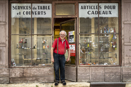 France, Cote d'Or, Dijon, area listed as World Heritage by UNESCO, Place Bossuet, the Coutellerie de Langres, a hardware store and more, timeless and established in the birthplace of the French writer Bossuet, it is run by the scholar Michel Pernod