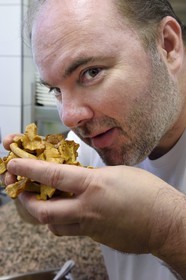 France, Dordogne, White Perigord, Perigueux, the chef Eric Vidal of the l'Essentiel restaurant