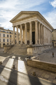 France, Gard (30), Nîmes, la Maison Carrée, ancien temple romain du Ier siècle avant JC