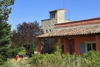 France, Var (83), Provence Verte, Bras, vers Saint-Maximin-la-Sainte-Baume, la maison d'hotes Le Peyrourier - une campagne en Provence