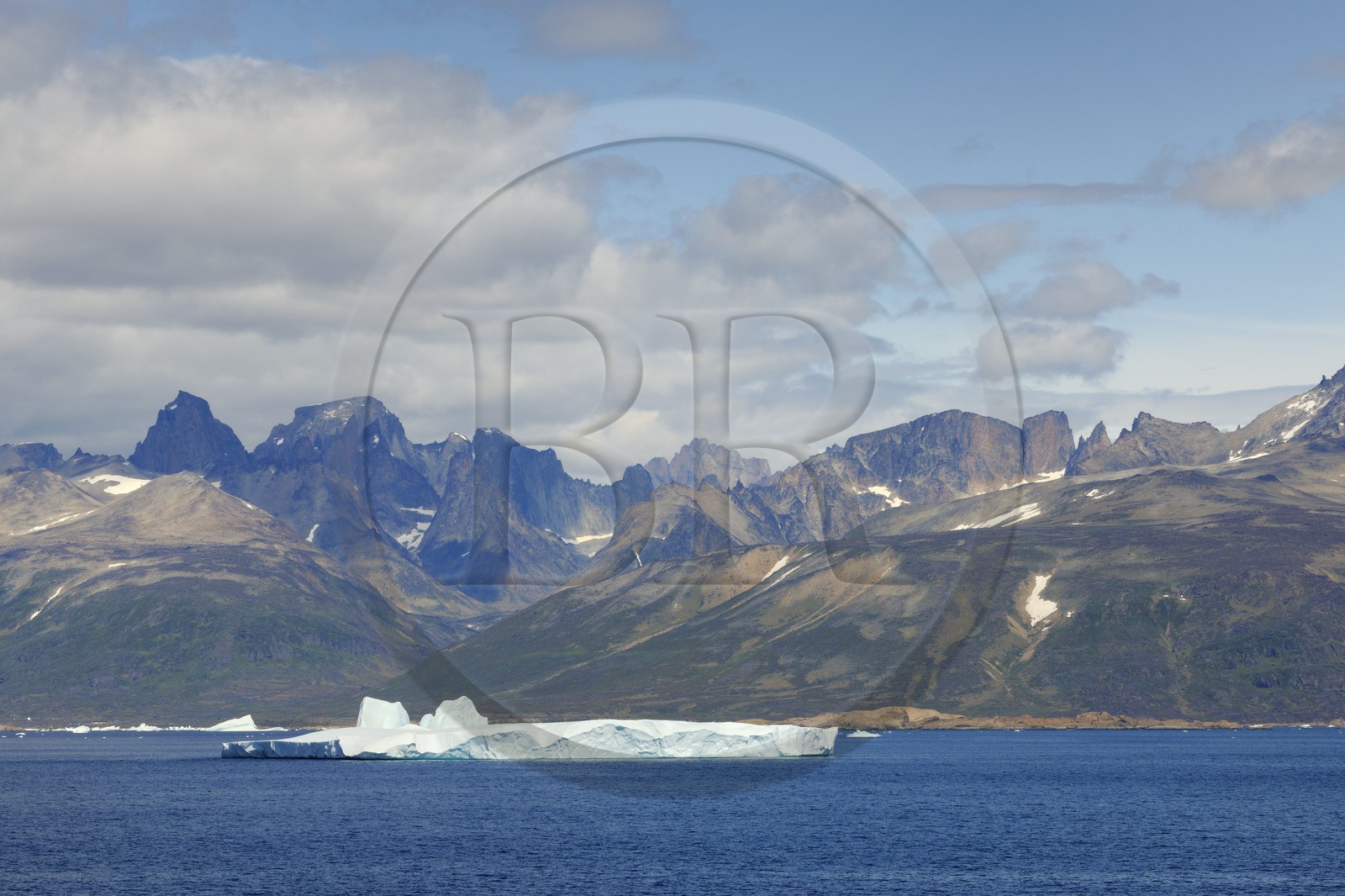 Groenland, région méridionale vers Nanortalik, icebergs